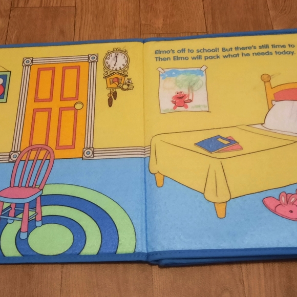 SOLD Elmo Felt Book - Picture 5 of 7